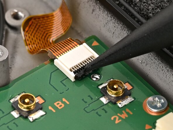 Nintendo Switch 2 Button Board Replacement: crwdns2935265:043crwdnd2935265:02crwdnd2935265:02crwdne2935265:0