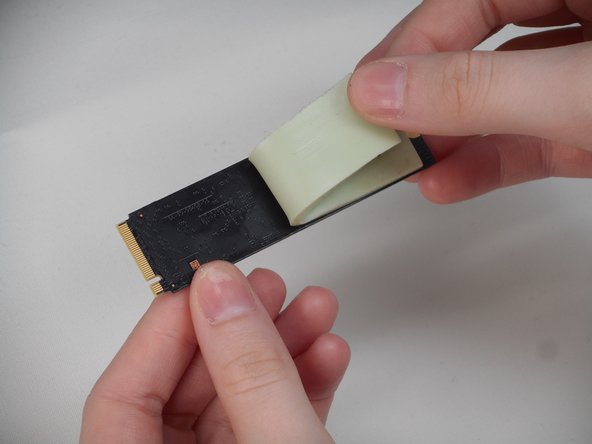 MSI GS66 Stealth 11UE-007 NVMe SSD Replacement: crwdns2935265:09crwdnd2935265:02crwdnd2935265:02crwdne2935265:0