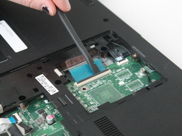 HP 15-d076nr Charge Port Replacement: crwdns2935265:014crwdnd2935265:02crwdnd2935265:03crwdne2935265:0