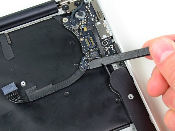 MacBook Air 11" Mid 2012 Upper Case Replacement: crwdns2935265:027crwdnd2935265:02crwdnd2935265:02crwdne2935265:0