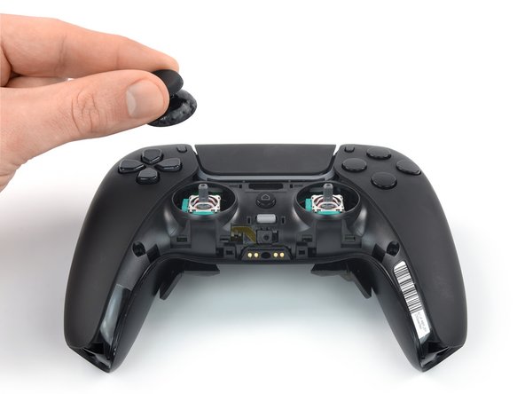 Scuf Reflex Thumbsticks Replacement, Remove the thumbsticks: crwdns2935265:05crwdnd2935265:03crwdnd2935265:03crwdne2935265:0