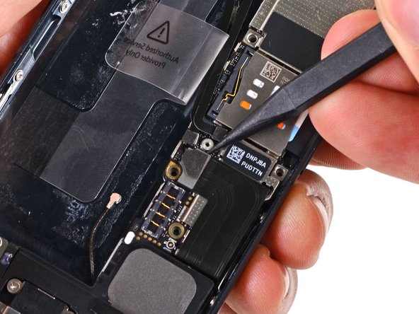 Замена задней части корпуса iPhone 5: crwdns2935265:025crwdnd2935265:01crwdnd2935265:02crwdne2935265:0