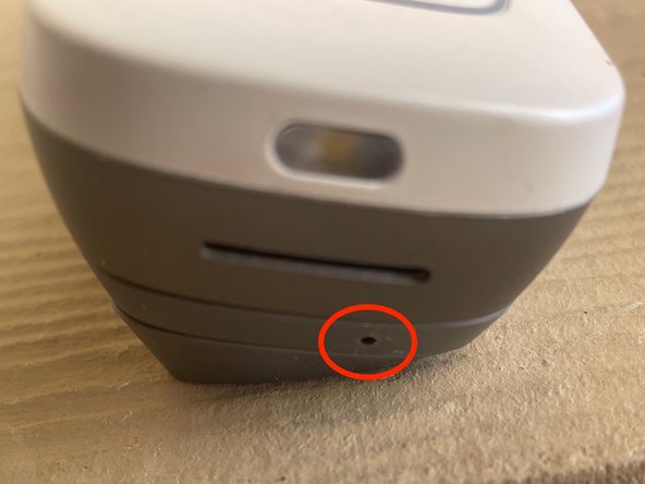 Intermittant Lorex wired doorbell 2K 4K camera repair, Remove doorbell from mounting plate: crwdns2935265:01crwdnd2935265:02crwdnd2935265:02crwdne2935265:0