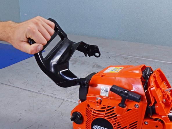 Echo Chain Saw CS590 2019 Ignition Assembly Replacement, Remove the front hand guard: crwdns2935265:012crwdnd2935265:02crwdnd2935265:02crwdne2935265:0