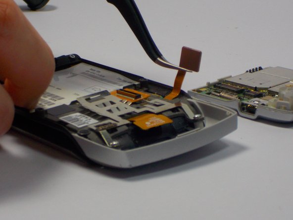 Motorola Razr V3m Speaker Replacement: crwdns2935265:06crwdnd2935265:02crwdnd2935265:02crwdne2935265:0