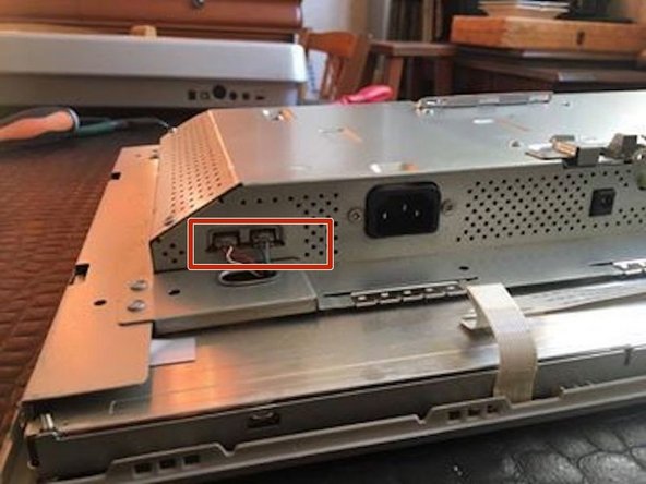 Dell SP2208WFT Capacitor Replacement: crwdns2935265:09crwdnd2935265:02crwdnd2935265:03crwdne2935265:0