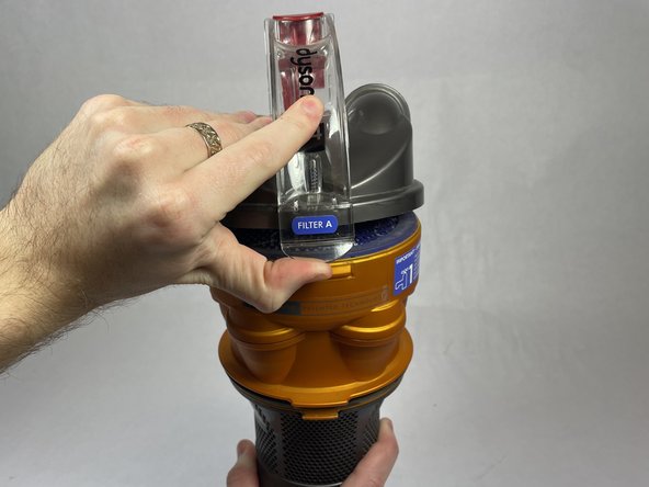 Dyson DC24 Dust Bin O-Ring Replacement: crwdns2935265:03crwdnd2935265:02crwdnd2935265:03crwdne2935265:0