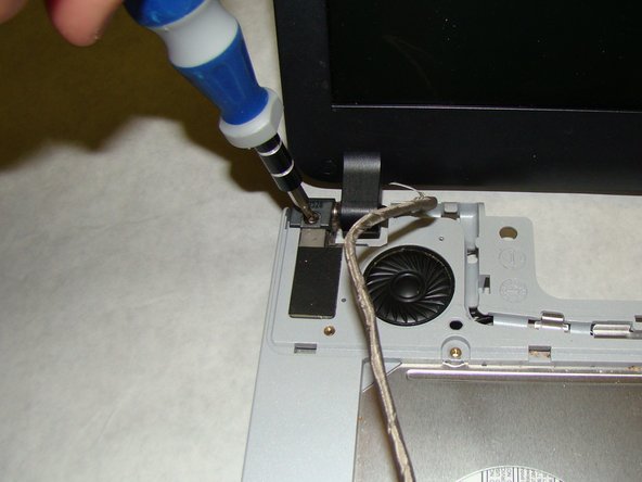 Sony Vaio VGN-FS640 LCD Screen Replacement: crwdns2935265:024crwdnd2935265:03crwdnd2935265:03crwdne2935265:0