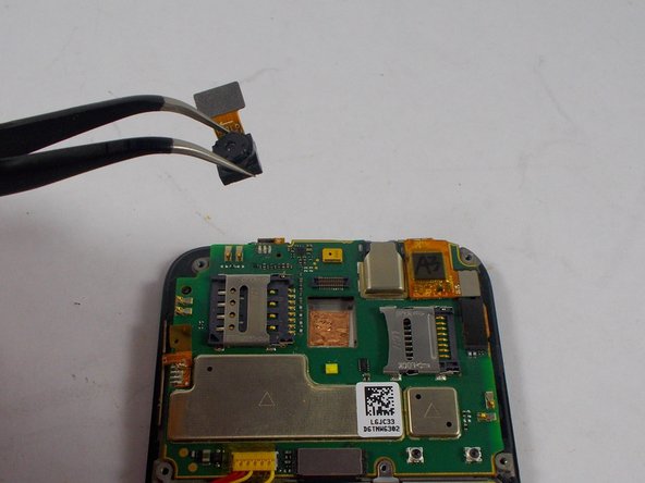 Alcatel One Touch Fierce Rear Facing Camera Replacement, Rear Facing Camera: 手順 3、 2の画像 2