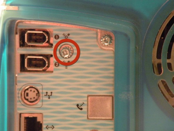 Power Macintosh G3 Azul y Blanco Desmontaje: crwdns2935265:08crwdnd2935265:03crwdnd2935265:03crwdne2935265:0