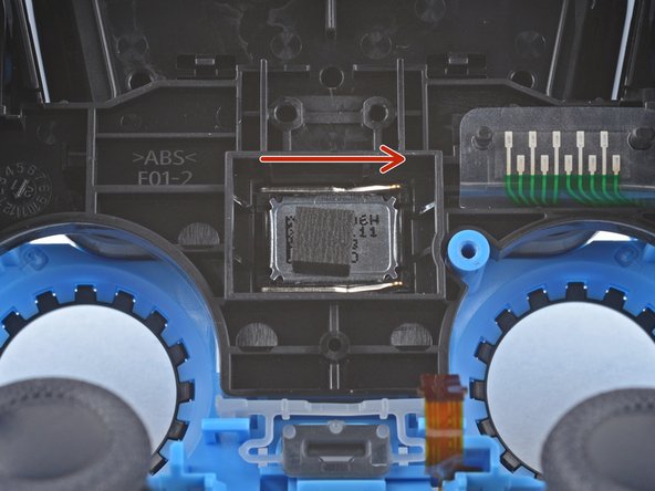 DualSense Controller v2 Speaker Replacement, Remove the speaker: adım 26, 3 resimden 3.