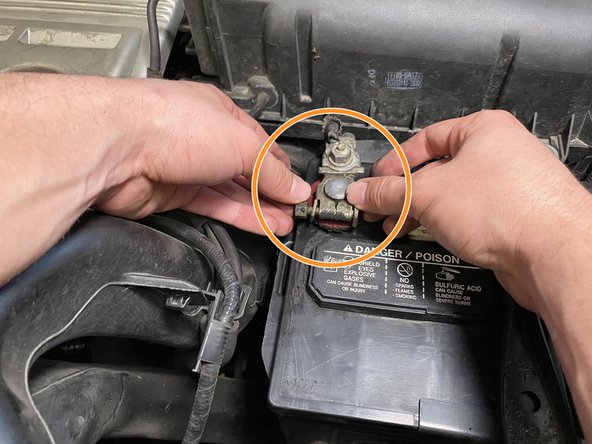 2004 Lexus 330 RX Battery Replacement: crwdns2935265:09crwdnd2935265:02crwdnd2935265:03crwdne2935265:0