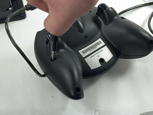 Xbox Duke Controller Potentiometer Replacement, Face Plate: crwdns2935265:01crwdnd2935265:03crwdnd2935265:03crwdne2935265:0