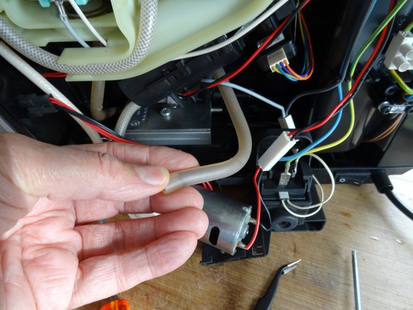 Jura Capresso IMPRESSA J5 Flowmeter tauschen/revidieren: crwdns2935265:014crwdnd2935265:02crwdnd2935265:02crwdne2935265:0