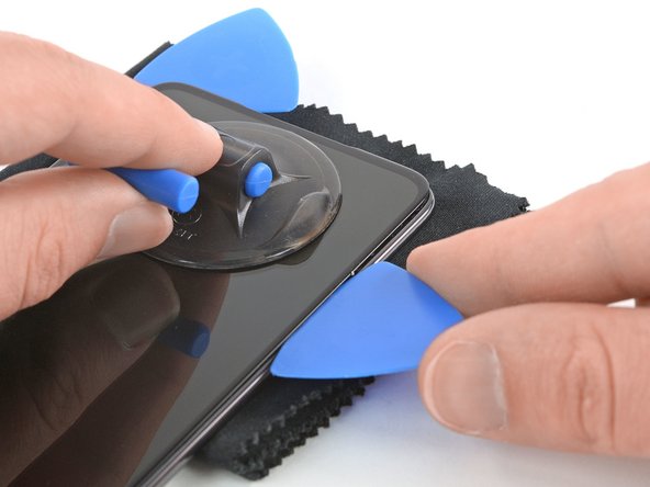 Xiaomi Mi 9 AMOLED & Digitizer Replacement: step 25, image 2 of 3