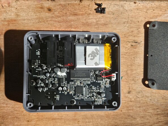 Sonicake Pocket Master Teardown, Remove backplate: crwdns2935265:02crwdnd2935265:01crwdnd2935265:01crwdne2935265:0