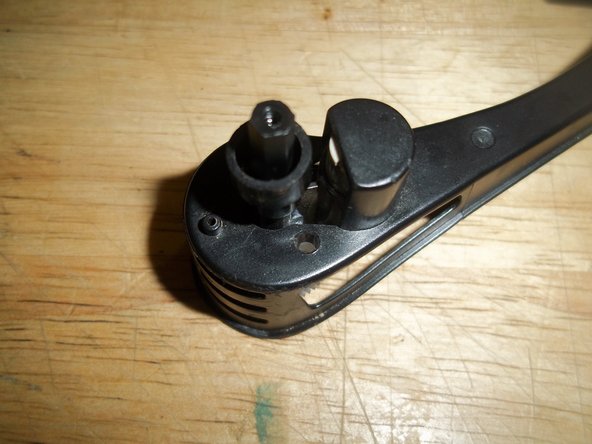 Sky Viper v950HD Motor Replacement with Quick Connect Motor: step 4, image 1 of 3