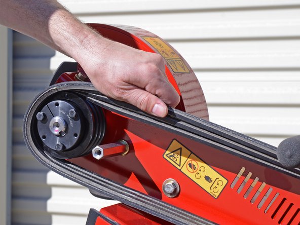 Toro Stump Grinder SGR-13 22615HD 2017 Drive Belt Replacement: crwdns2935265:011crwdnd2935265:03crwdnd2935265:03crwdne2935265:0