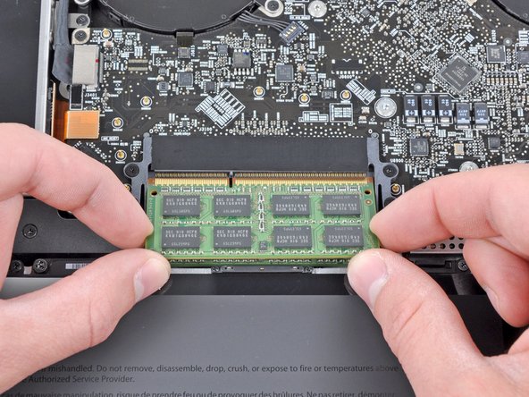 MacBook Pro 17" Unibody RAM Replacement, RAM: crwdns2935265:04crwdnd2935265:03crwdnd2935265:03crwdne2935265:0