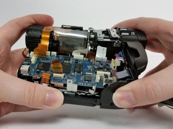 Sony Handycam DCR-DVD650 Disk Door Replacement: crwdns2935265:013crwdnd2935265:03crwdnd2935265:03crwdne2935265:0