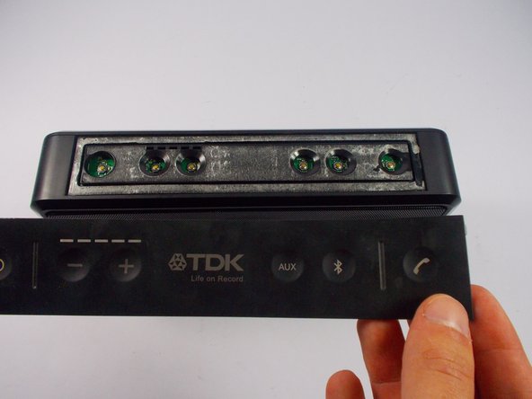 TDK Life on Record A33 Control Pad Replacement: crwdns2935265:03crwdnd2935265:02crwdnd2935265:02crwdne2935265:0