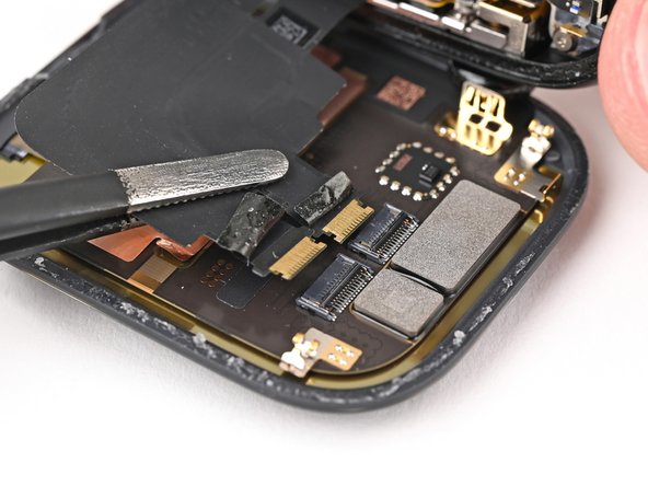 Apple Watch - Series 10 (46mm) Screen Replacement, Disconnect the screen: 步骤 17 中的图像 2，2