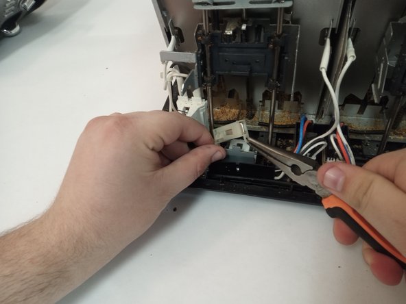How to Replace T-fal Avante T24-B Toaster Lever: stap 0, afbeelding 2 van 3
