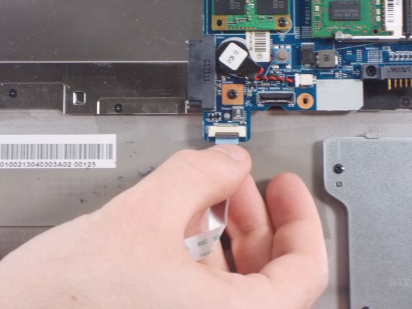 Sony Vaio SVT151A11L USB Port Board Replacement: crwdns2935265:06crwdnd2935265:02crwdnd2935265:03crwdne2935265:0