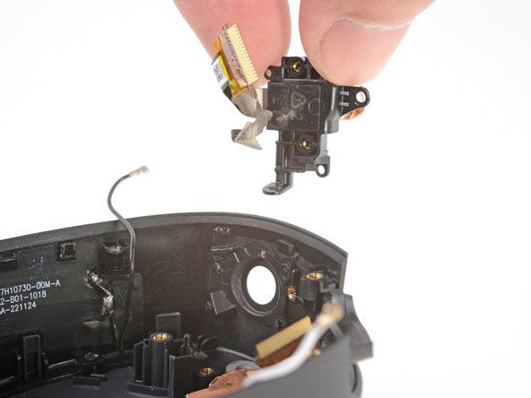 HTC Vive XR Elite Side Tracking Cameras Replacement, Remove the side tracking camera: crwdns2935265:0100crwdnd2935265:02crwdnd2935265:02crwdne2935265:0