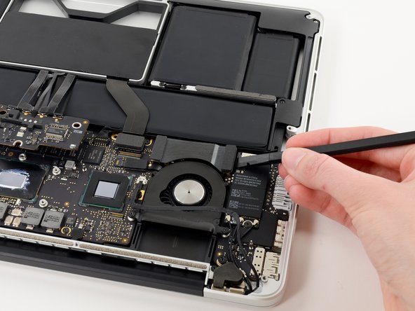 MacBook Pro 13" Retina Display Early 2013 MagSafe DC-In Board Replacement, I/O Board Data Cable: crwdns2935265:012crwdnd2935265:02crwdnd2935265:02crwdne2935265:0