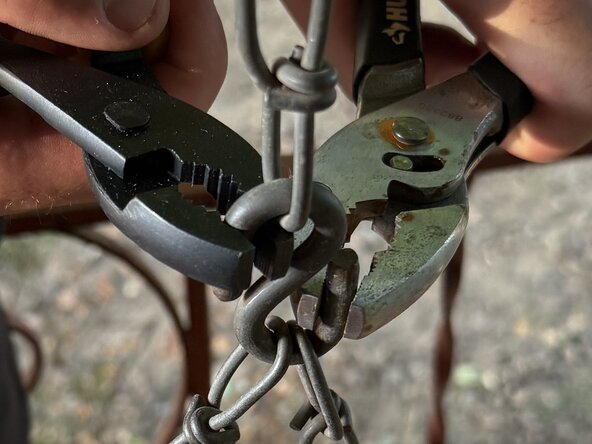 How to Repair a Backward-Tilted Porch Swing: step 3, image 1 of 2
