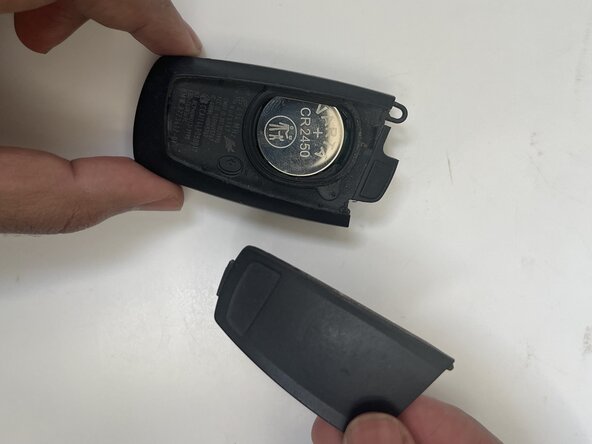 How to Replace the Key Fob Battery in a 2018 BMW 330i: crwdns2935265:03crwdnd2935265:01crwdnd2935265:02crwdne2935265:0