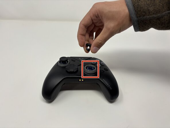 Flydigi Vader 4 Pro Thumbstick Cap Replacement, Thumbstick Cap: step 1, image 2 of 3