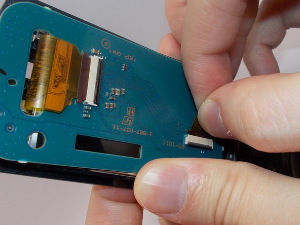 Sony Handycam HDR­-CX220 Display Screen Replacement: crwdns2935265:09crwdnd2935265:02crwdnd2935265:03crwdne2935265:0