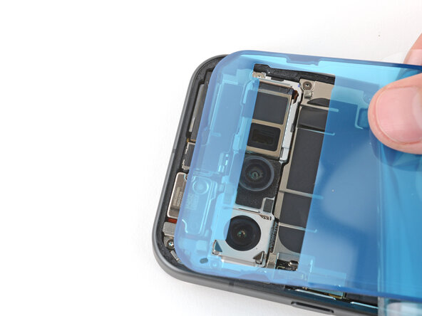 Google Pixel 10 Vibration Motor Replacement, Install the back glass adhesive: 42 단계, 이미지 3개 중 1개