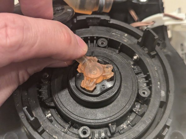 Nespresso Vertuo Evoluo Bearing Replacement, Steamer cover and steam tube: crwdns2935265:016crwdnd2935265:02crwdnd2935265:03crwdne2935265:0