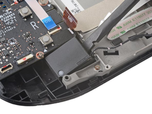 Steam Deck Speakers Replacement, Remove the right speaker: crwdns2935265:029crwdnd2935265:02crwdnd2935265:02crwdne2935265:0