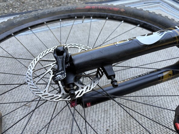 Fox32 Mountain Bike Front Air Suspension Fork Seal and Oil Replacement: étape 6, image 2 de 2