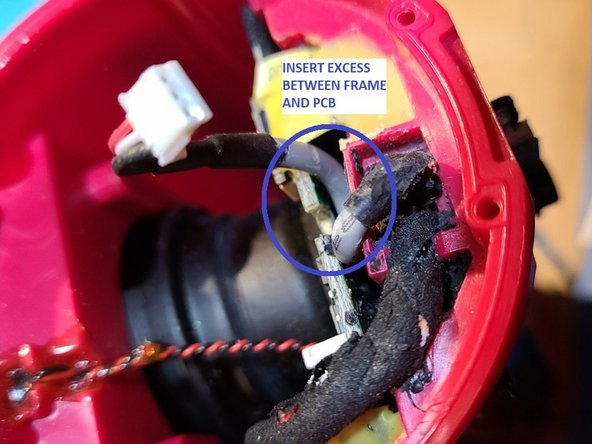 JBL Flip 3 USB Port Replacement, Remove the silicone holding the wires in the end cap cavity: crwdns2935265:07crwdnd2935265:02crwdnd2935265:02crwdne2935265:0