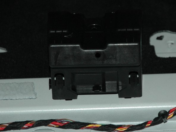 Installing Mercedes W166 RAV Tool Box: crwdns2935265:04crwdnd2935265:03crwdnd2935265:03crwdne2935265:0