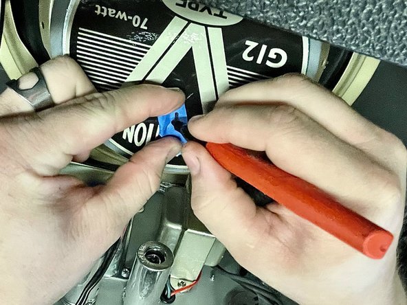 Fender 68 Custom Deluxe Reverb Speaker Replacement: crwdns2935265:04crwdnd2935265:03crwdnd2935265:03crwdne2935265:0