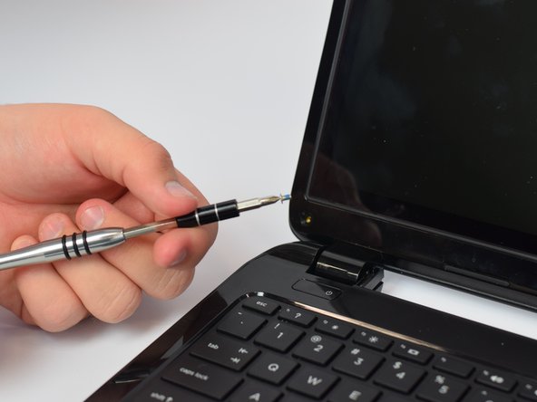 HP TouchSmart 15-r015dx Screen Replacement: step 4, image 3 of 3