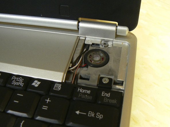 Toshiba Portege M300 LCD Replacement, LCD: crwdns2935265:04crwdnd2935265:02crwdnd2935265:02crwdne2935265:0