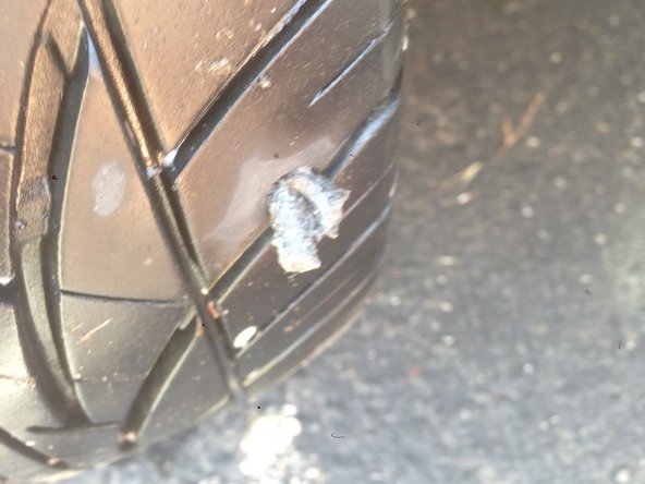 How to Plug a Tire: crwdns2935265:04crwdnd2935265:03crwdnd2935265:03crwdne2935265:0