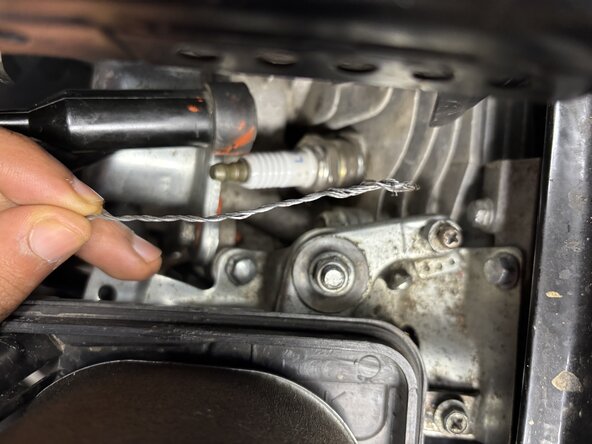 Coleman CT200U-AB Mini Bike Throttle Assembly Replacement, Disconnecting cable: crwdns2935265:05crwdnd2935265:03crwdnd2935265:03crwdne2935265:0