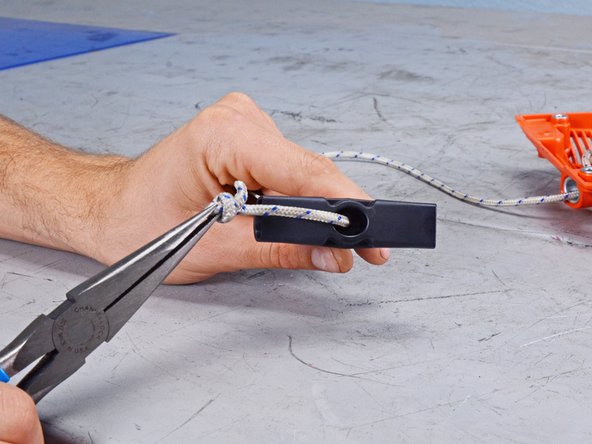 Echo Chain Saw CS590 2019 Starter Assembly Replacement, Remove the starter grip: crwdns2935265:017crwdnd2935265:03crwdnd2935265:03crwdne2935265:0