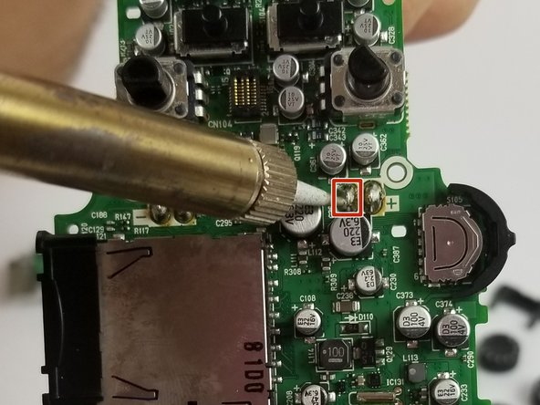 Zoom H6 Handy Recorder Battery Terminal Replacement: crwdns2935265:015crwdnd2935265:02crwdnd2935265:02crwdne2935265:0