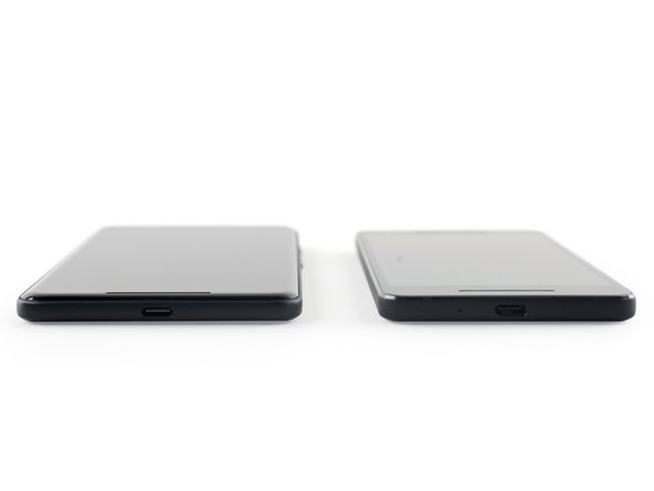 Google Pixel 2 XL Teardown: crwdns2935265:03crwdnd2935265:03crwdnd2935265:03crwdne2935265:0