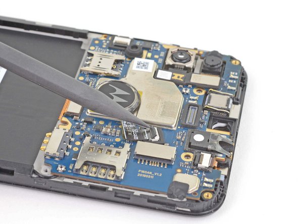 Motorola Moto E6 Plus Motherboard Replacement, Remove the fingerprint sensor: crwdns2935265:020crwdnd2935265:02crwdnd2935265:03crwdne2935265:0