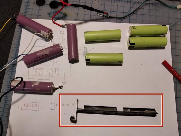Bissell ION Rechargeable Vacuums Lithium Ion battery pack schematic, Assembling the battery pack: crwdns2935265:07crwdnd2935265:02crwdnd2935265:03crwdne2935265:0